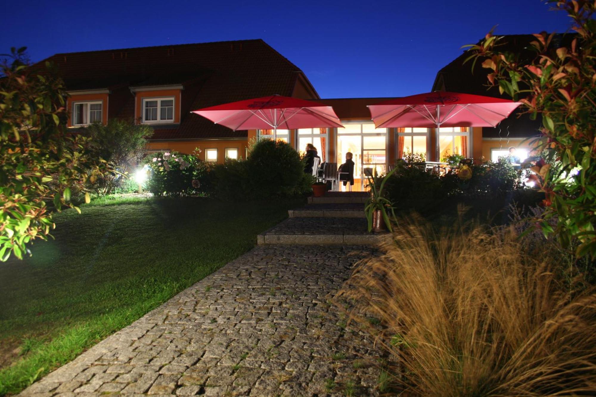 Hotel&Restaurant Zum Kap Arkona Putgarten Bagian luar foto