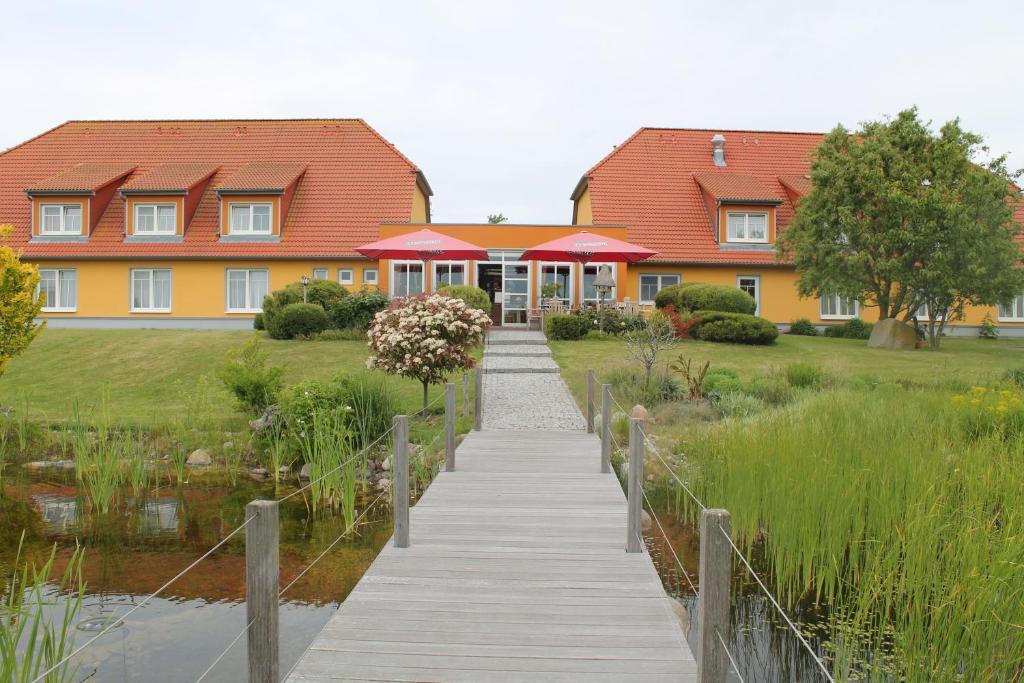 Hotel&Restaurant Zum Kap Arkona Putgarten Bagian luar foto